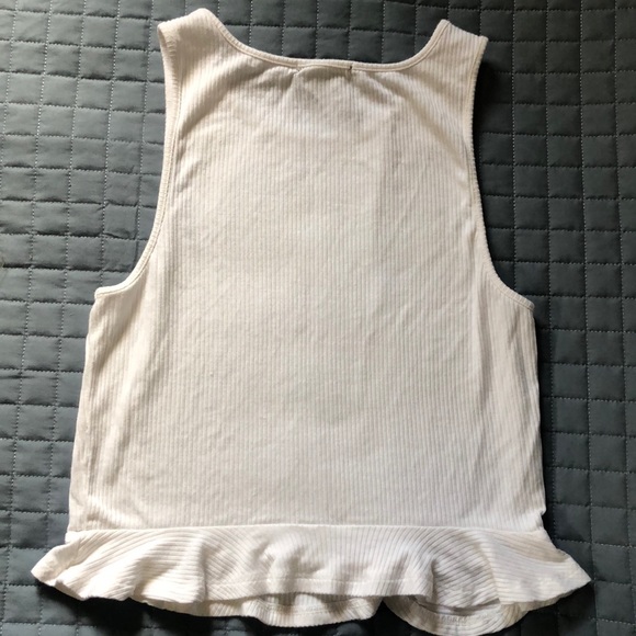 White Ribbed Crop Top☁️ - Picture 2 of 4